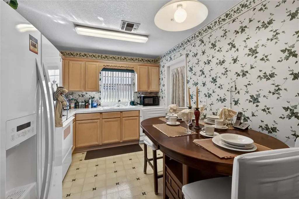 215 Dairy Road Auburndale FL 33823