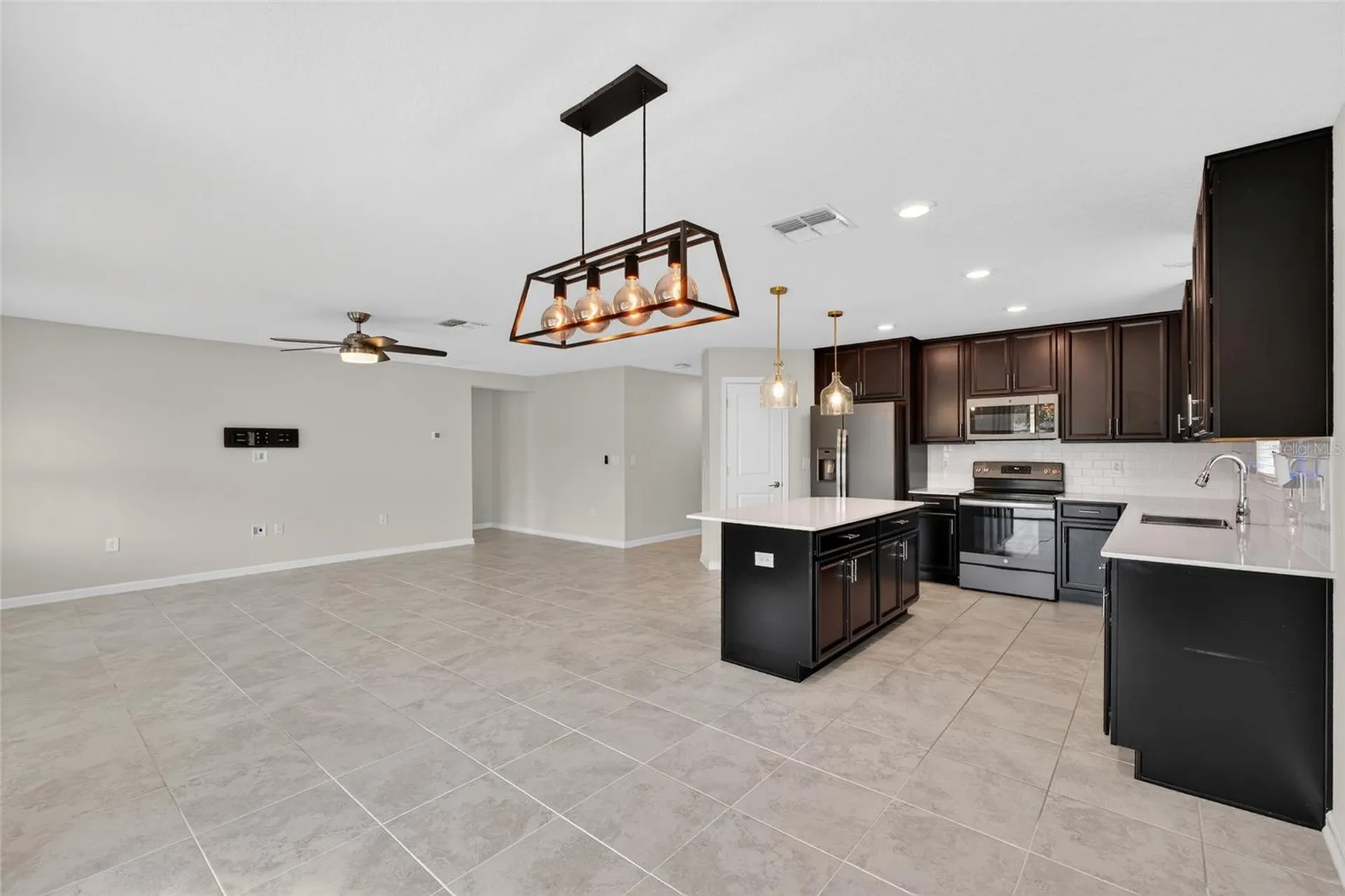 4773 Magnetite Loop Mount Dora FL 32757