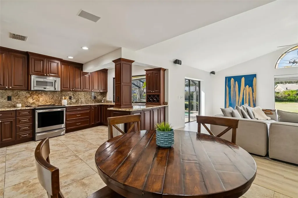 2194 Pinnacle Circle N Palm Harbor FL 34684