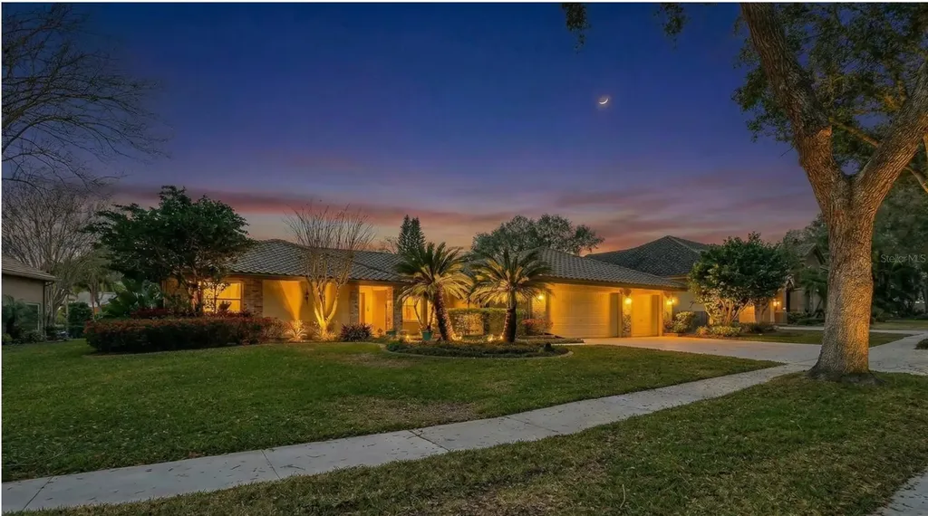 2194 Pinnacle Circle N Palm Harbor FL 34684