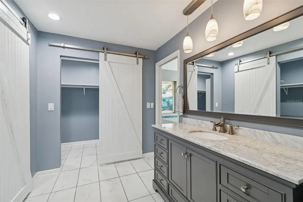 2194 Pinnacle Circle N Palm Harbor FL 34684