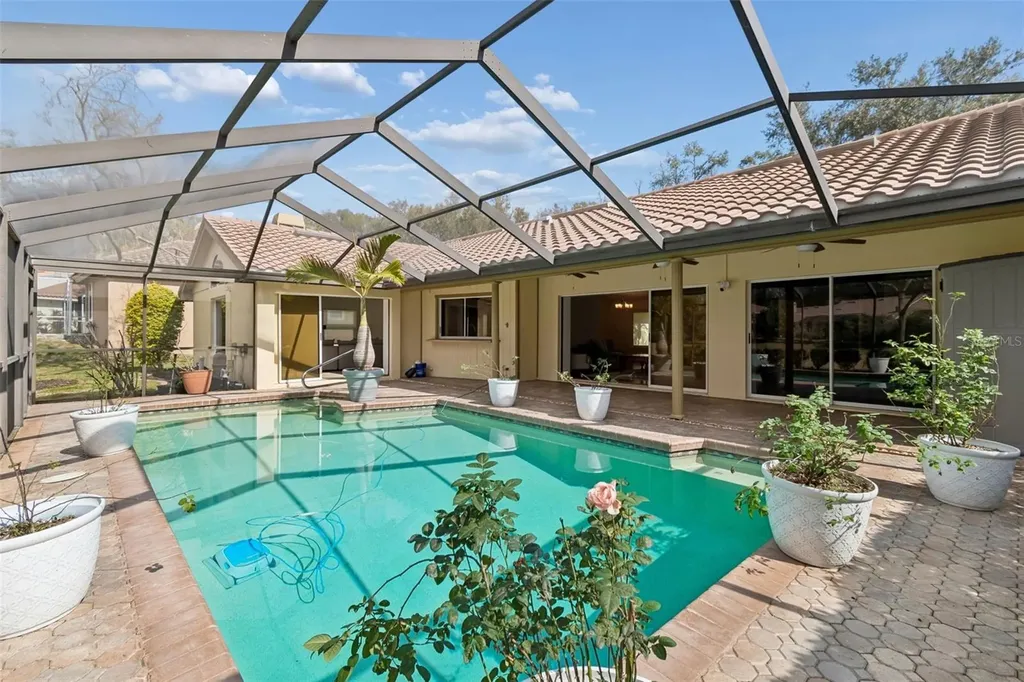 2194 Pinnacle Circle N Palm Harbor FL 34684
