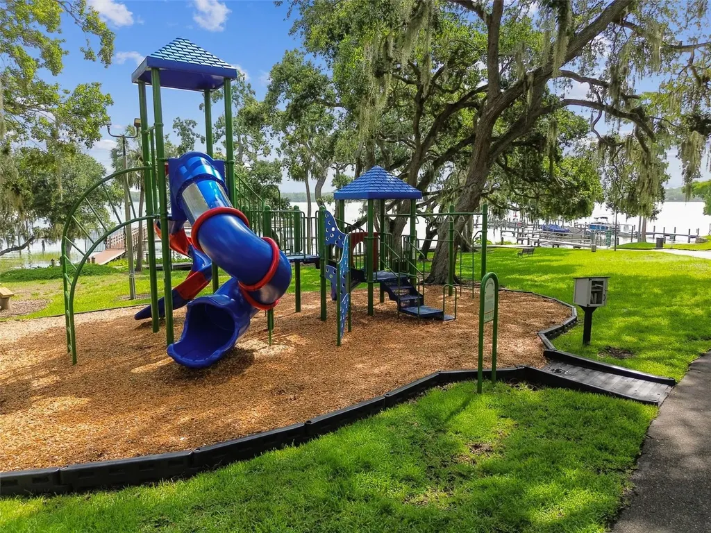 2194 Pinnacle Circle N Palm Harbor FL 34684