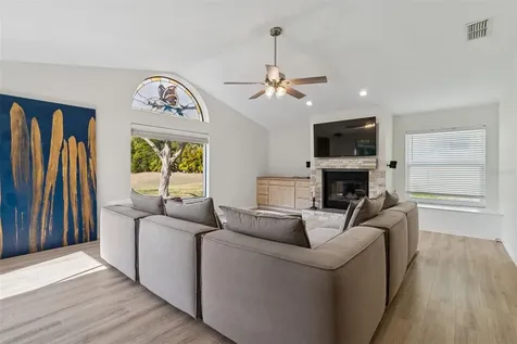 2194 Pinnacle Circle N Palm Harbor FL 34684