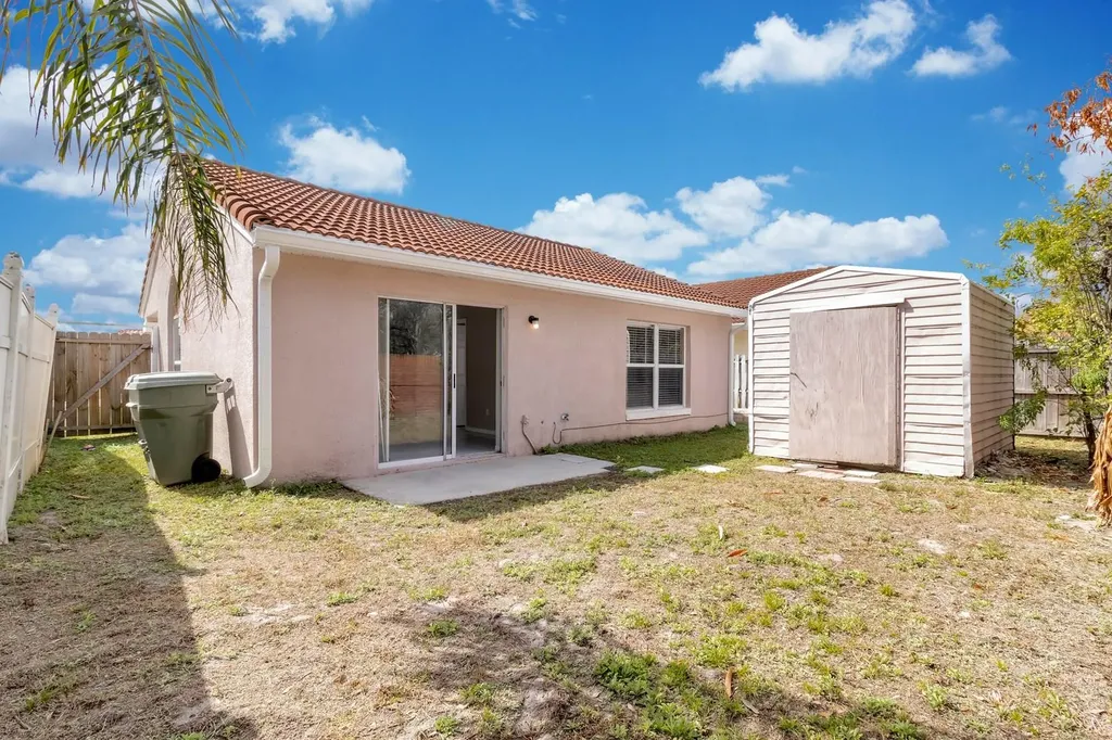 2317 Santa Lucia Street Kissimmee FL 34743