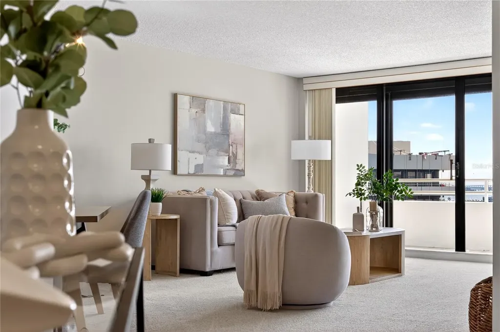 5950 Pelican Bay Plaza S Gulfport FL 33707