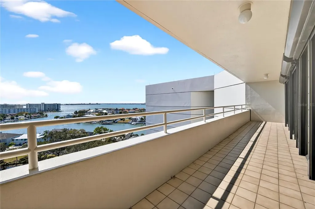 5950 Pelican Bay Plaza S Gulfport FL 33707