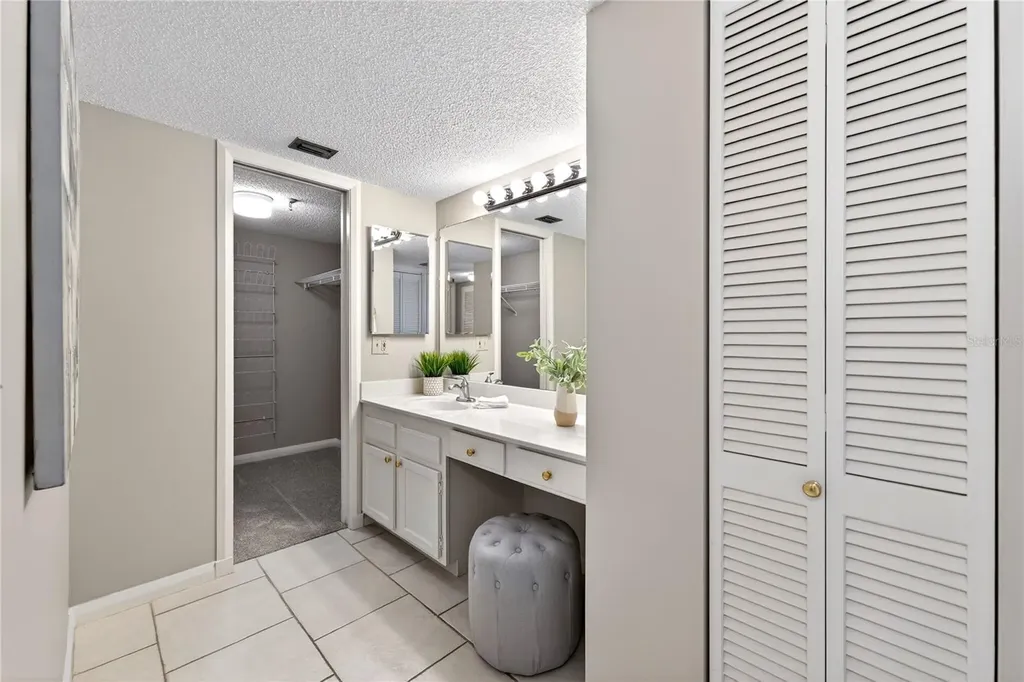 5950 Pelican Bay Plaza S Gulfport FL 33707