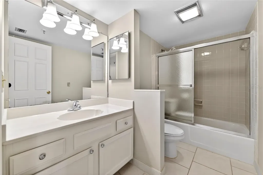 5950 Pelican Bay Plaza S Gulfport FL 33707