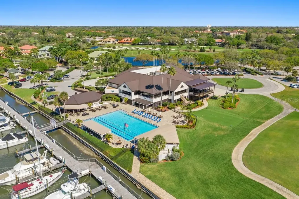 5950 Pelican Bay Plaza S Gulfport FL 33707
