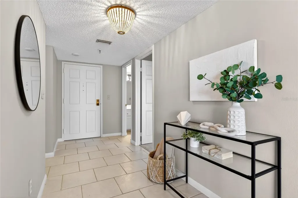 5950 Pelican Bay Plaza S Gulfport FL 33707