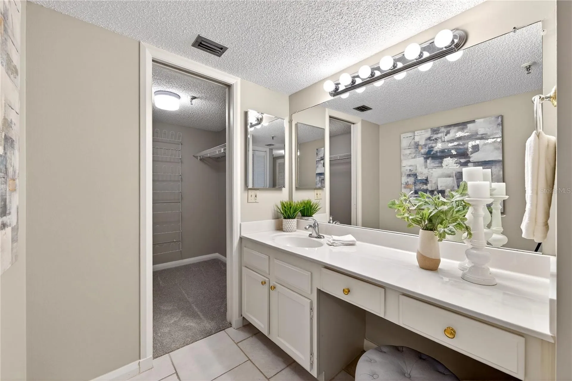 5950 Pelican Bay Plaza S Gulfport FL 33707