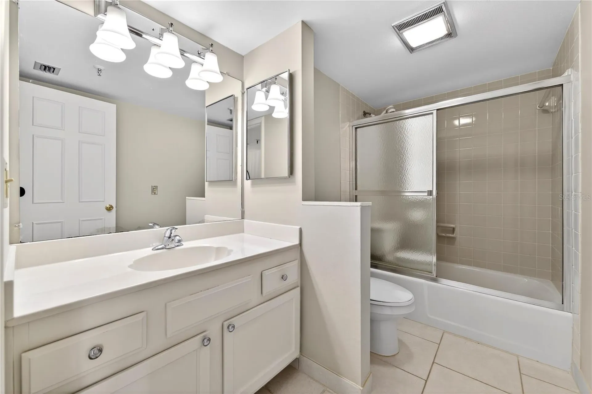 5950 Pelican Bay Plaza S Gulfport FL 33707