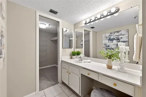 5950 Pelican Bay Plaza S Gulfport FL 33707
