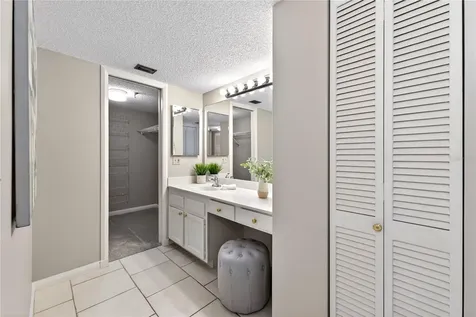 5950 Pelican Bay Plaza S Gulfport FL 33707