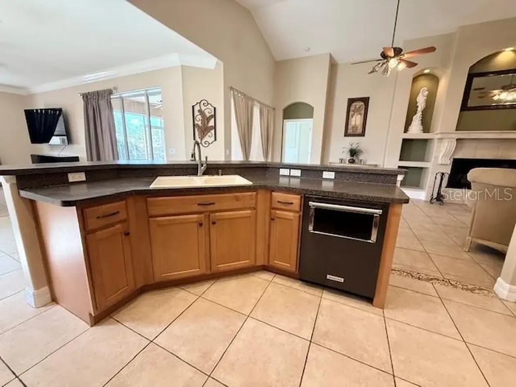 6614 64th Bradenton FL 34203