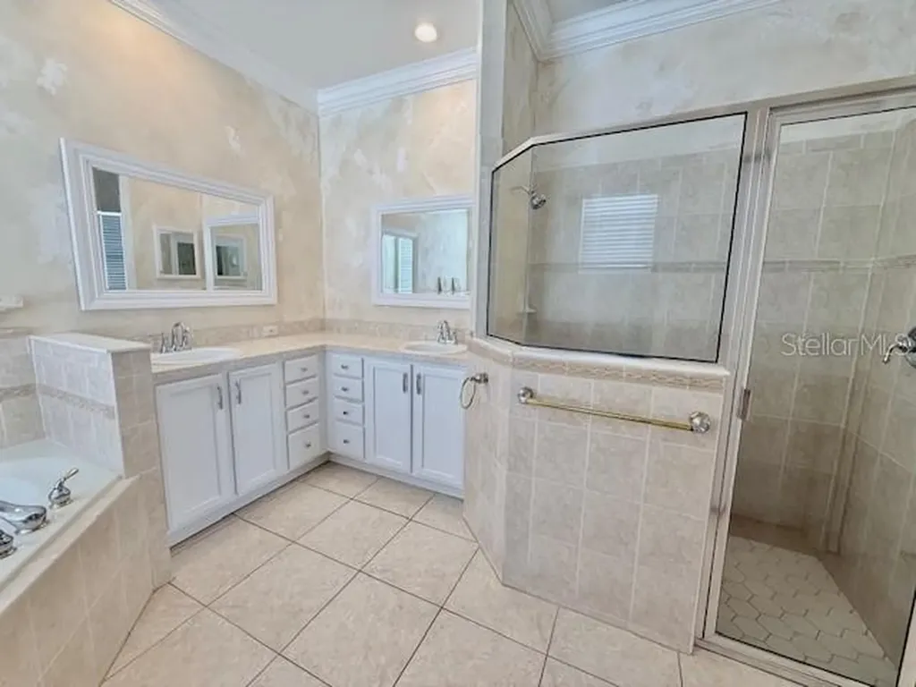 6614 64th Bradenton FL 34203