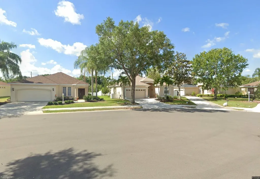 6614 64th Bradenton FL 34203