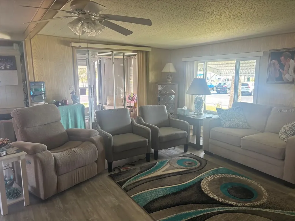 105 Freedom Court Palm Harbor FL 34684