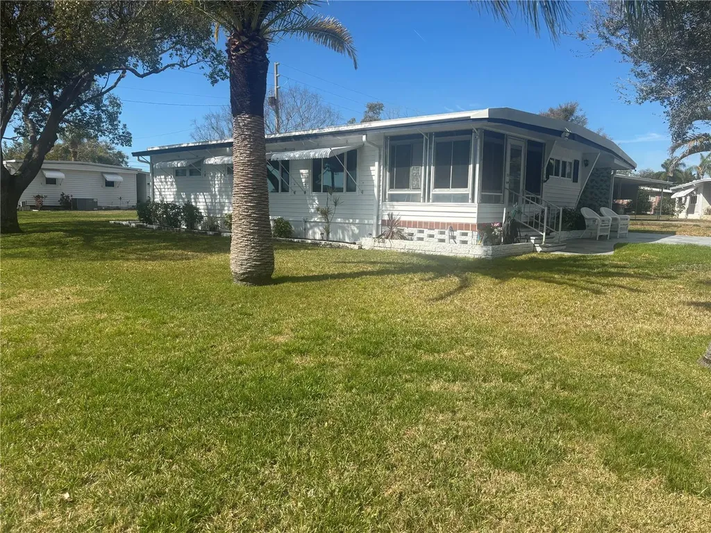105 Freedom Court Palm Harbor FL 34684