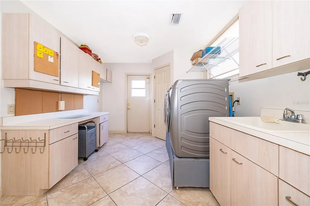 1813 Hidden Pine Lane Apopka FL 32712