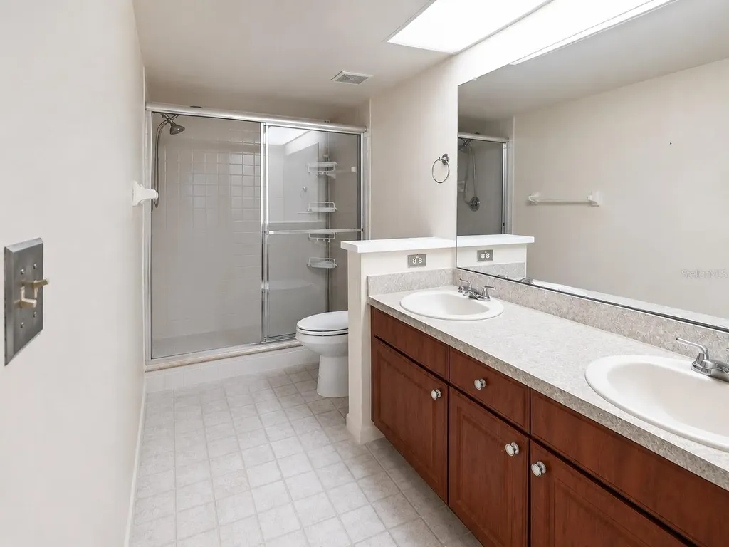 1880 Whispering Way Tarpon Springs FL 34689