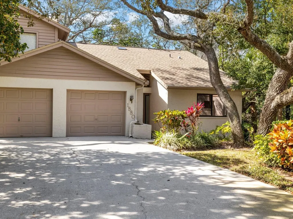 1880 Whispering Way Tarpon Springs FL 34689