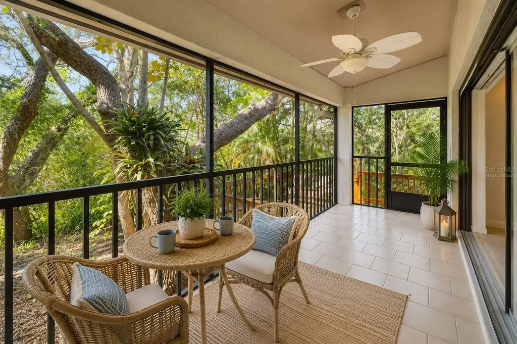 1880 Whispering Way Tarpon Springs FL 34689