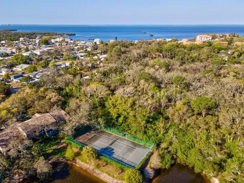 1880 Whispering Way Tarpon Springs FL 34689