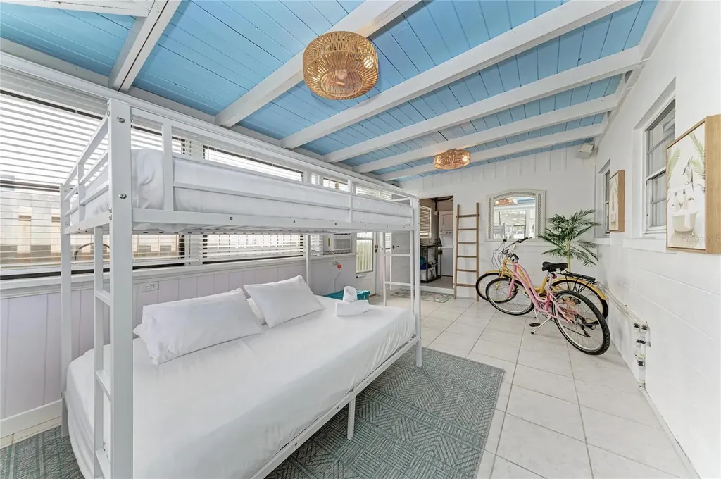 2111 Avenue B Bradenton Beach FL 34217