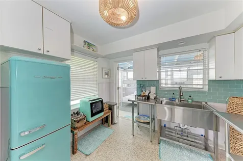 2111 Avenue B Bradenton Beach FL 34217