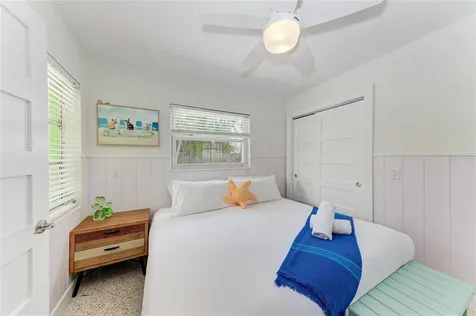 2111 Avenue B Bradenton Beach FL 34217