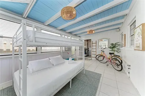 2111 Avenue B Bradenton Beach FL 34217