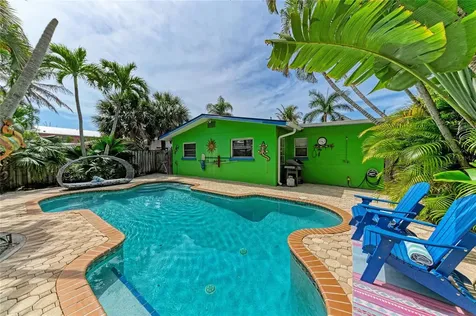 2111 Avenue B Bradenton Beach FL 34217