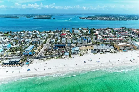 2111 Avenue B Bradenton Beach FL 34217