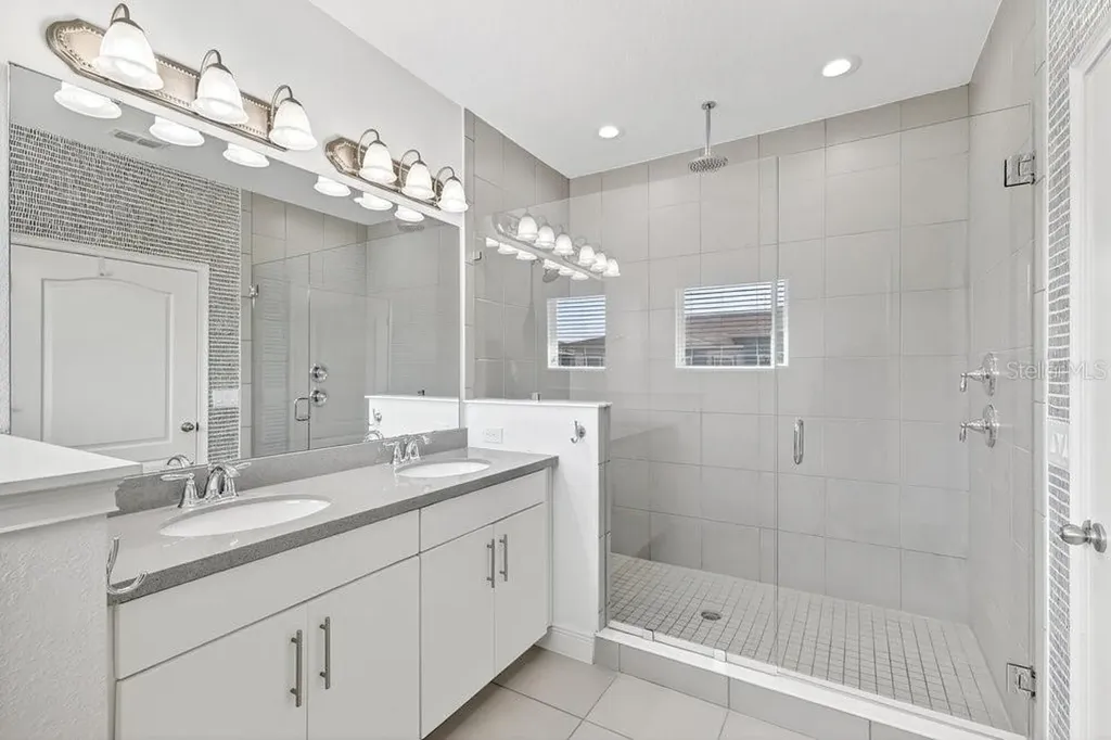 8443 Karrer Terrace Orlando FL 32827