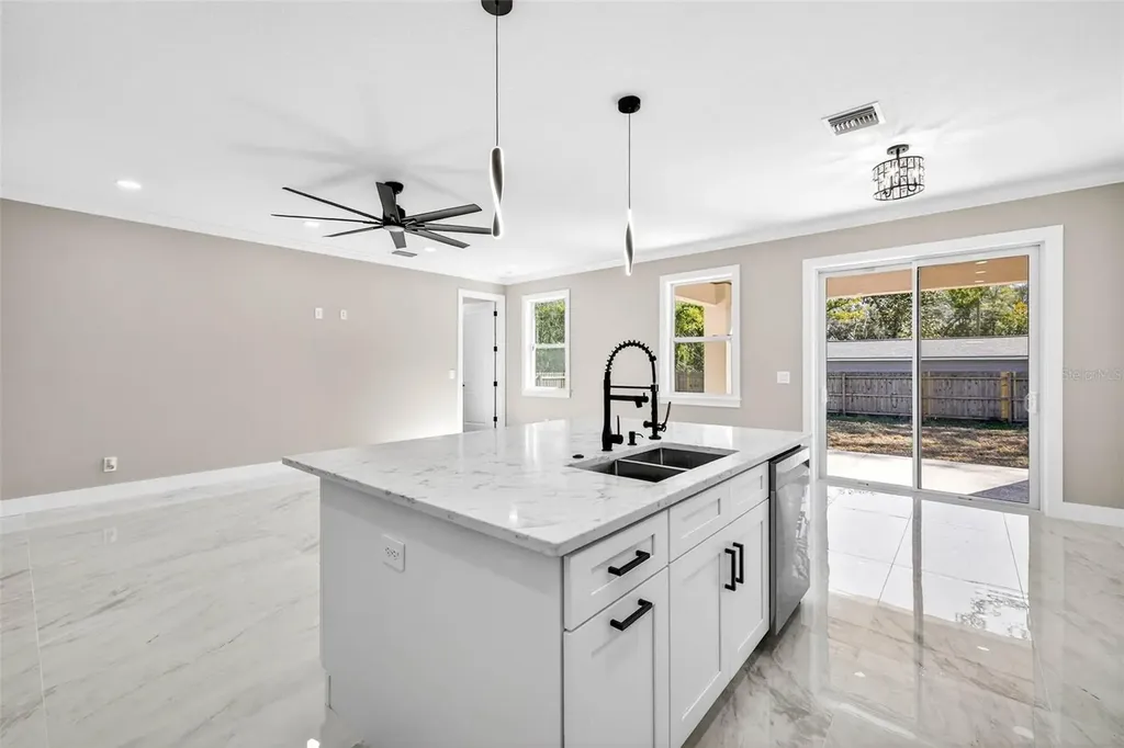 288 Roosevelt Avenue Masaryktown FL 34604
