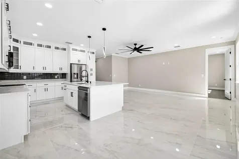 288 Roosevelt Avenue Masaryktown FL 34604