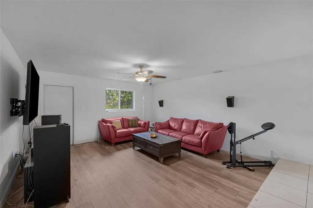 6101 Pine Terrace Plantation FL 33317