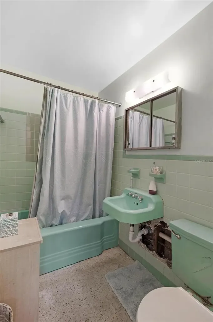 6101 Pine Terrace Plantation FL 33317