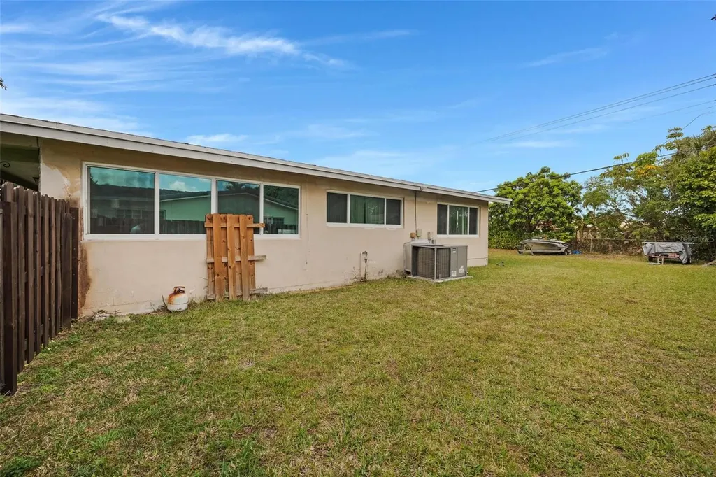 6101 Pine Terrace Plantation FL 33317