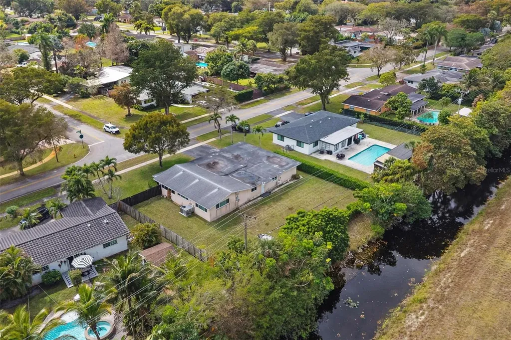 6101 Pine Terrace Plantation FL 33317