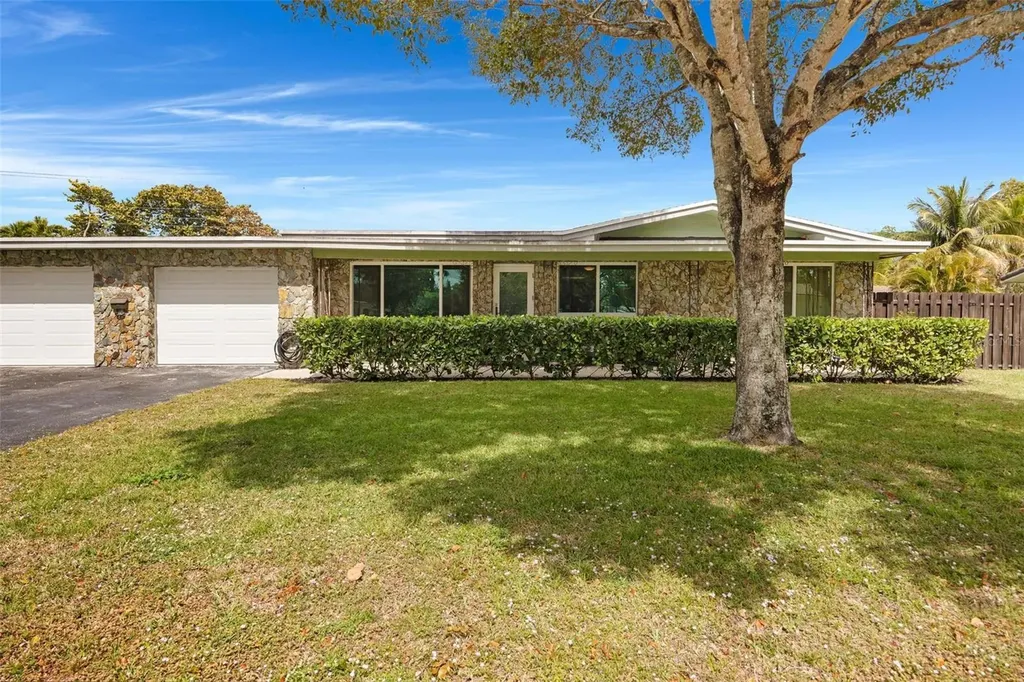 6101 Pine Terrace Plantation FL 33317