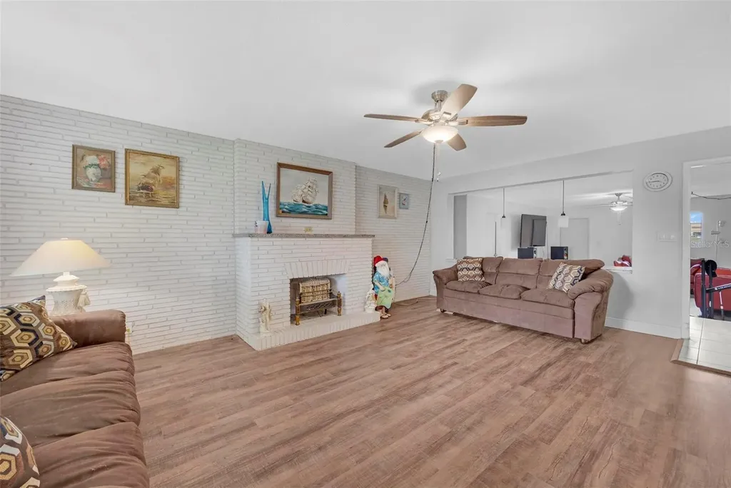 6101 Pine Terrace Plantation FL 33317
