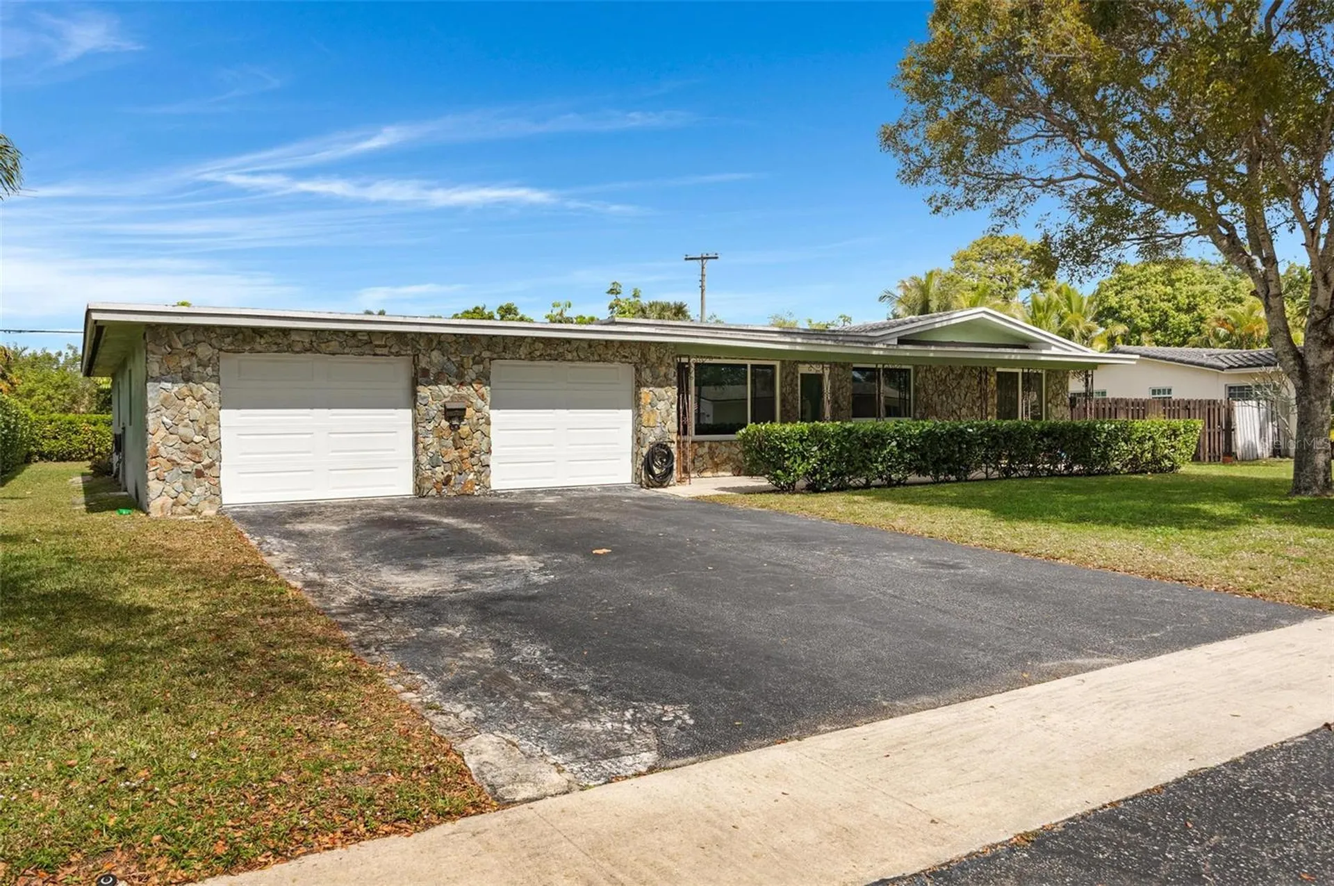 6101 Pine Terrace Plantation FL 33317