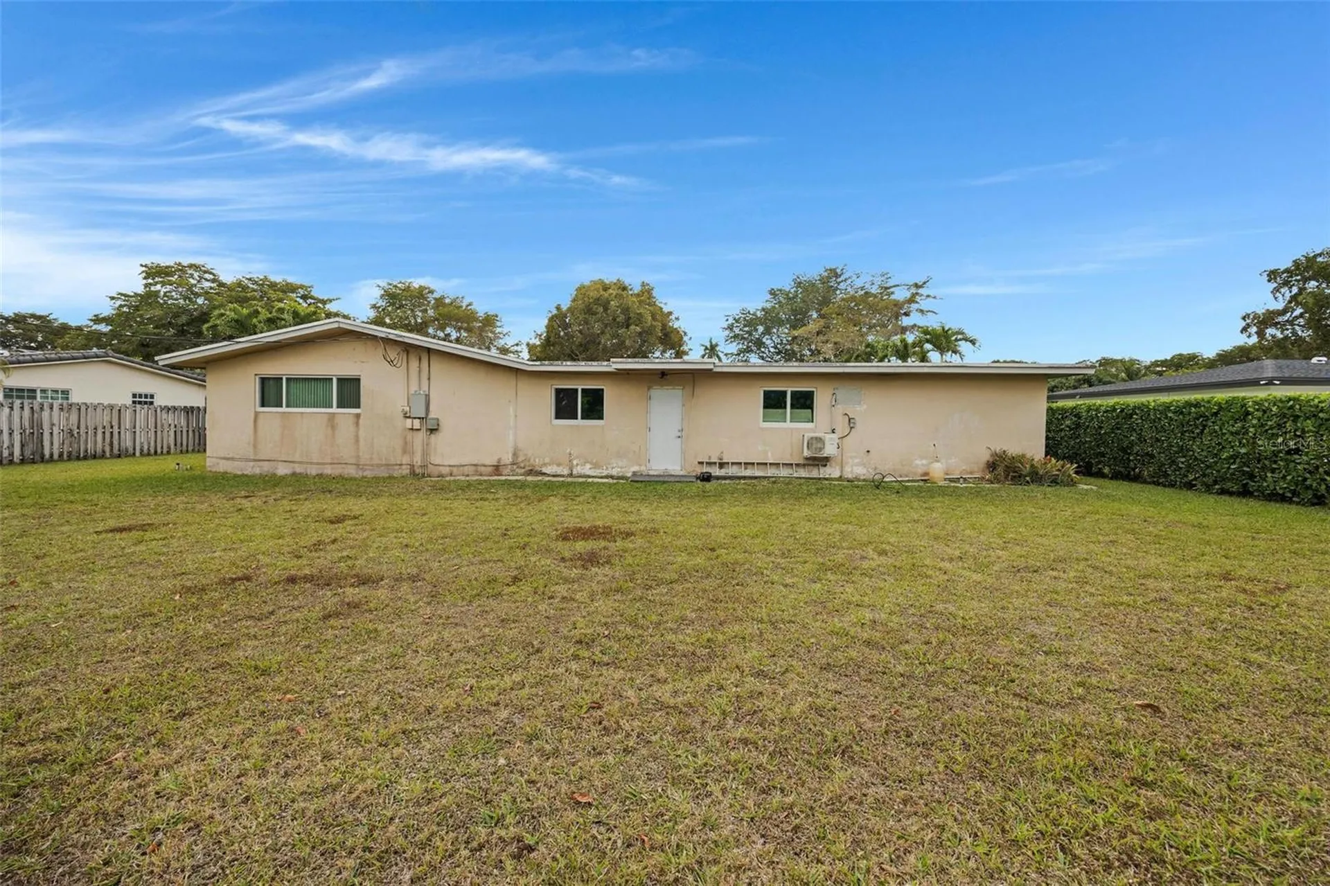6101 Pine Terrace Plantation FL 33317