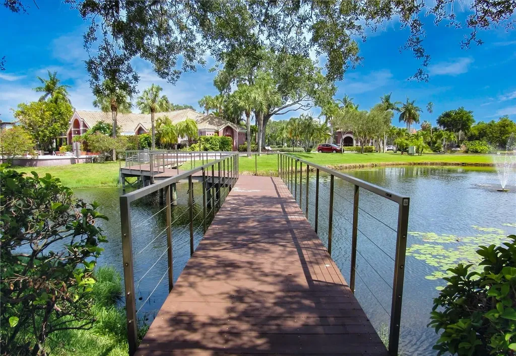 10265 Gandy Boulevard N St Petersburg FL 33702