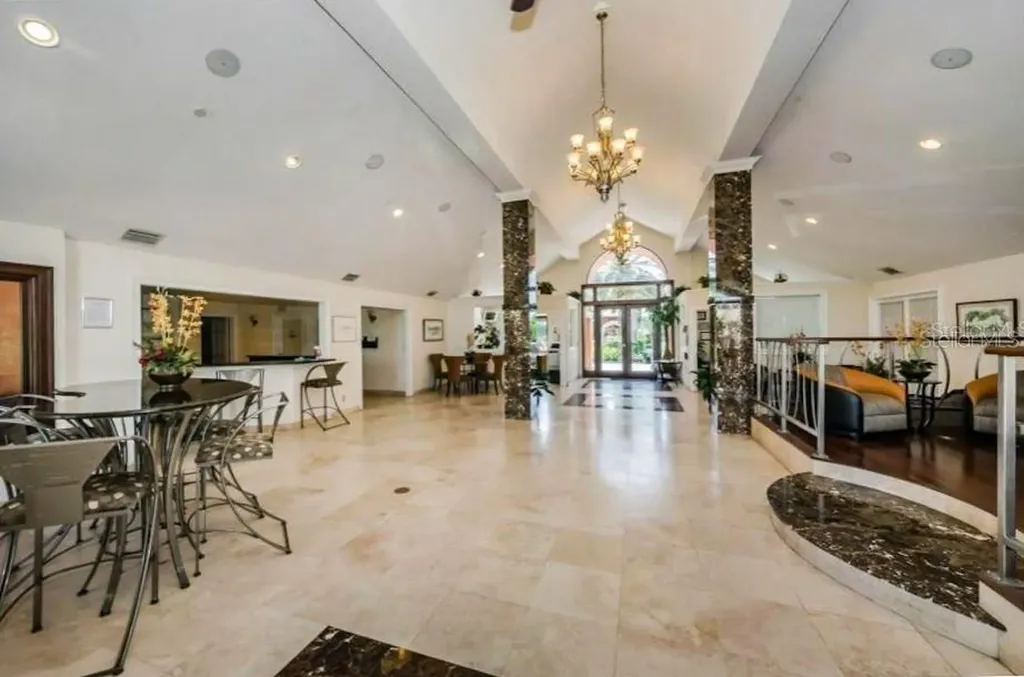10265 Gandy Boulevard N St Petersburg FL 33702