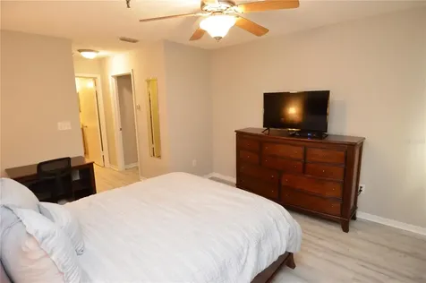 10265 Gandy Boulevard N St Petersburg FL 33702