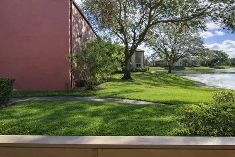 10265 Gandy Boulevard N St Petersburg FL 33702